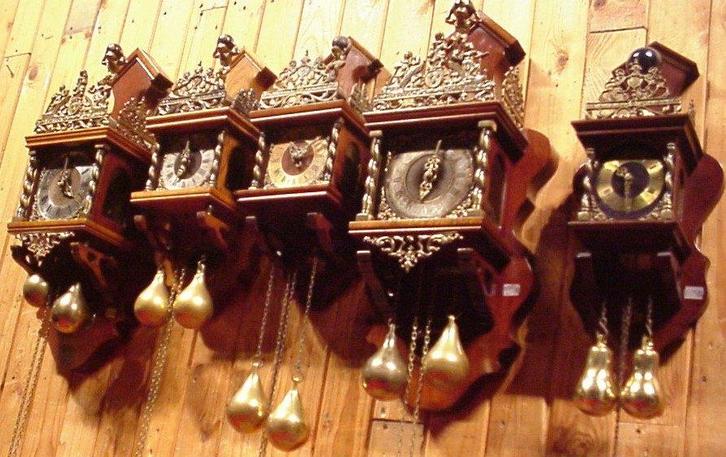 10 X Diverse Hangklokken klokken wuba warmink Zaanse klokken, Huis en Inrichting, Woonaccessoires | Klokken, Gebruikt, Wandklok