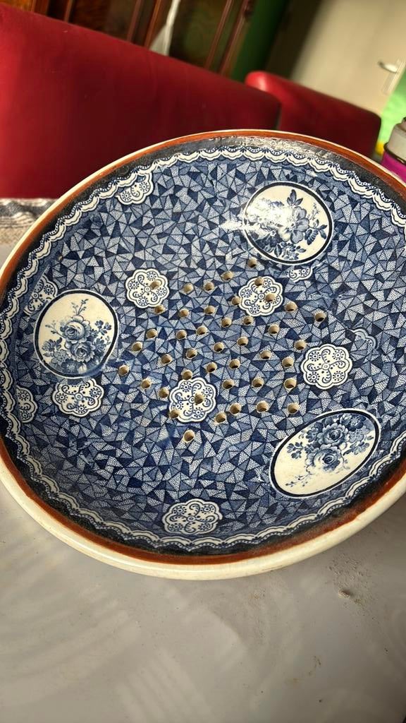 Antieke Porseleinen fruitschaal VERKOCHT, Ophalen of Verzenden