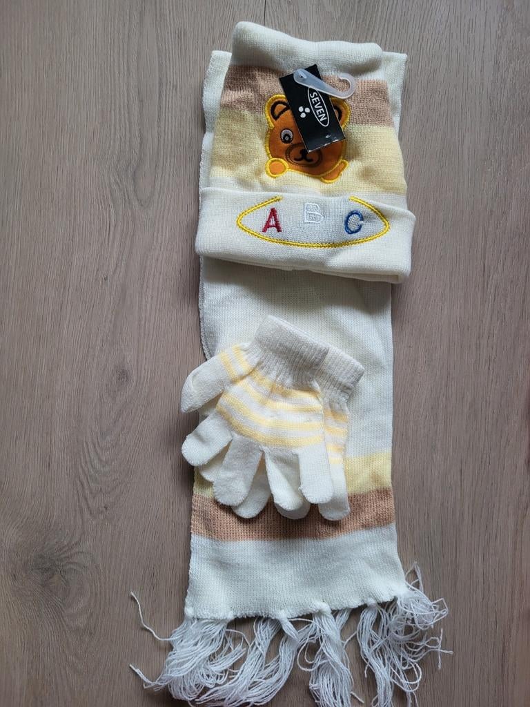 Nieuwe baby set: Muts, sjaal en wanten, Maat 62, Nieuw, Ophalen of Verzenden, Seven
