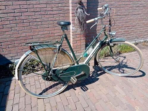 vintage retro dames fiets merk locomotief en een herenfiets, Fietsen en Brommers, Fietsen | Oldtimers, Ophalen