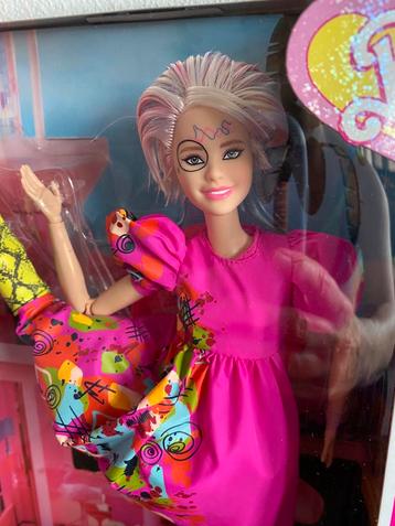 Weird Barbie Mattel NRFB beschikbaar voor biedingen