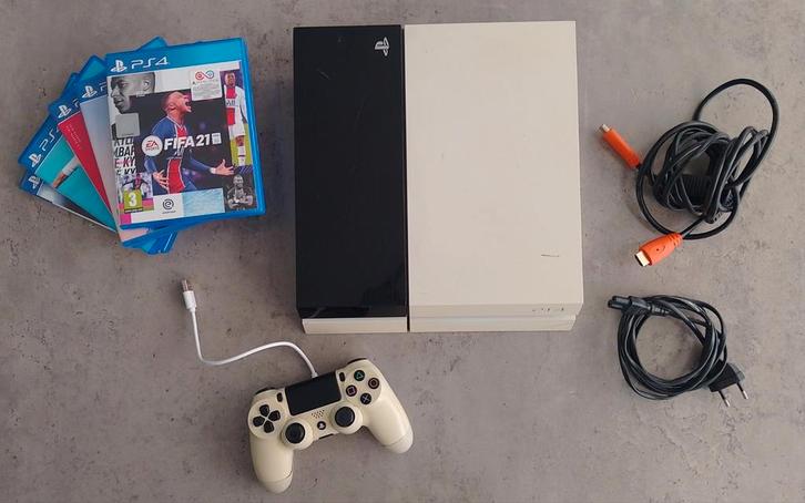 PlayStation 4 Original Glacier White + FIFA 18-21, Spelcomputers en Games, Spelcomputers | Sony PlayStation 4, Gebruikt, Original