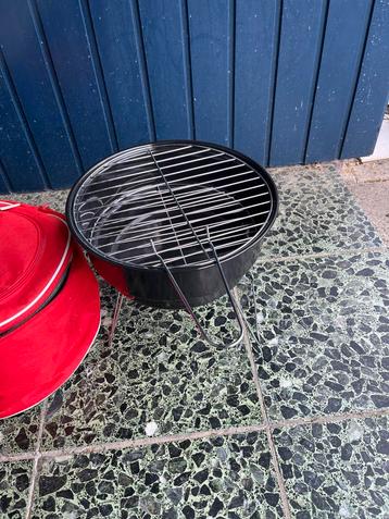 Festival bbq ; picknick houtskool bbq beschikbaar voor biedingen