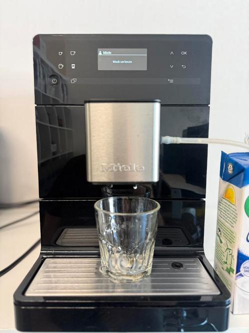 Miele CM 5400 Volautomatische Koffiemachine Inruil Mogelijk, Witgoed en Apparatuur, Koffiemachine-accessoires, Refurbished, Ophalen