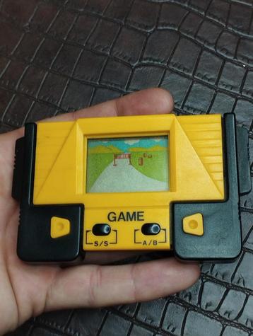 Vintage Racing Cars draagbaar spel beschikbaar voor biedingen