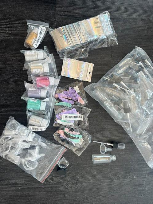 Pearl poeder, spray flesjes en meer, Sieraden, Tassen en Uiterlijk, Beautycases, Nieuw, Ophalen of Verzenden