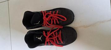 Basketbal schoenen maat 35,5 beschikbaar voor biedingen