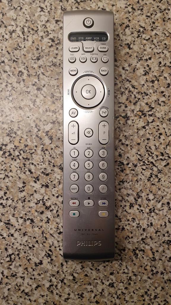 Philips universele afstandbediening SBC RU 7060, Audio, Tv en Foto, Afstandsbedieningen, Zo goed als nieuw, Dvd, Tv, Ophalen of Verzenden