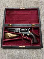 Colt 1849 + kist vrijgesteld / onklaar / zwartkruit / antiek, Ophalen of Verzenden