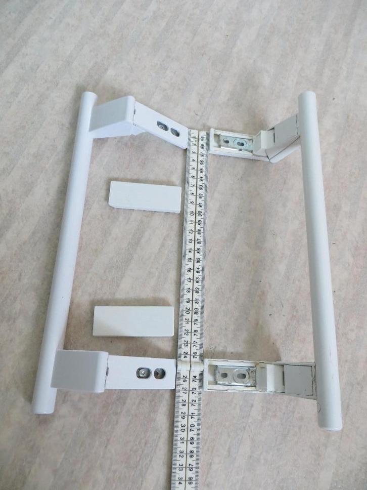 Liebherr ijskast deurgrepen++, Witgoed en Apparatuur, Koelkasten en IJskasten, Zo goed als nieuw, Met vriesvak, 200 liter of meer