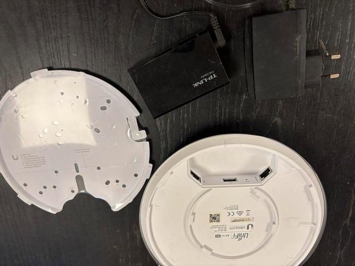 Ubiquiti Unifi UAP-AC-PRO - Access Point, Computers en Software, Accesspoints, Zo goed als nieuw, Ophalen