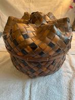Hangeweven mand met deksel, Ophalen of Verzenden, Zo goed als nieuw, Rond, Riet