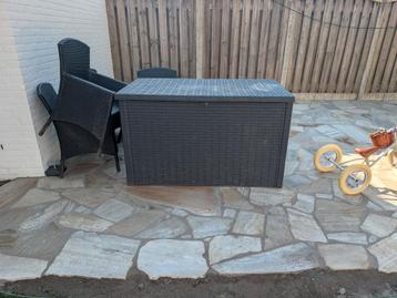 Opbergbak voor tuinkussens of andere accessoires  beschikbaar voor biedingen