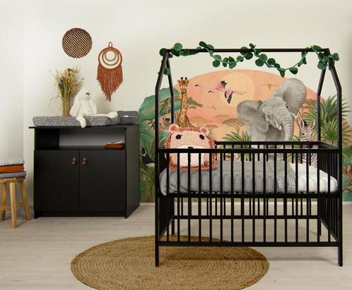 Commode + ledikant, Kinderen en Baby's, Kinderkamer | Complete kinderkamers, Zo goed als nieuw, Jongetje of Meisje, Ophalen