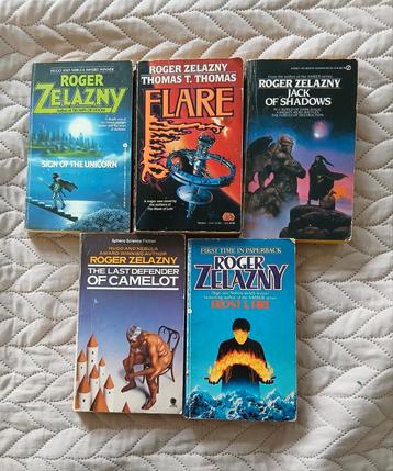 5 Roger ZELAZNY pockets voor 25,00 samen beschikbaar voor biedingen
