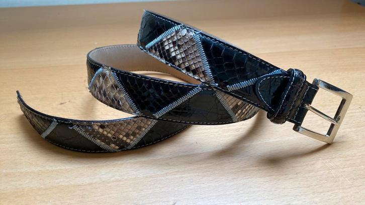Italiaanse riem ceintuur zwart wit python 112 cm, Kleding | Heren, Riemen en Ceinturen, Gedragen, Riem of Ceintuur, 105 tot 115 cm