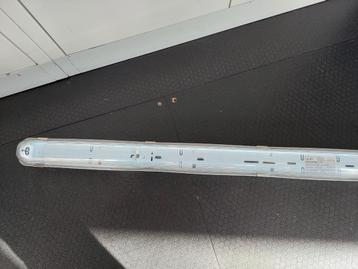 Led tl armaturen. beschikbaar voor biedingen