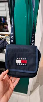 Tommy Hilfiger, Sieraden, Tassen en Uiterlijk, Tassen | Schoudertassen, Ophalen of Verzenden, Zo goed als nieuw, Zwart