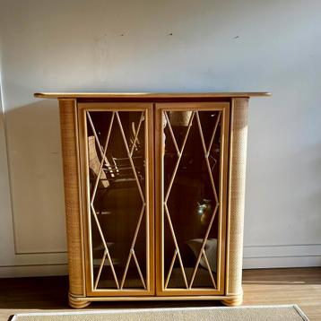 Roberti rattan vitrinekast rotan Mid Century Vintage beschikbaar voor biedingen