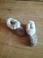 Nieuwe Panter print sloffen mt 37, Ophalen of Verzenden, Nieuw, Pantoffels of Sloffen