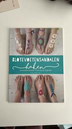 Haakboek Blotevoetensandalen haken, Ophalen, Zo goed als nieuw