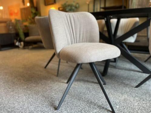 Eetkamerstoel Shape Jeans Zand Van 219,- NU 79,-, Huis en Inrichting, Stoelen, Nieuw, Eén, Stof, Overige kleuren, Ophalen