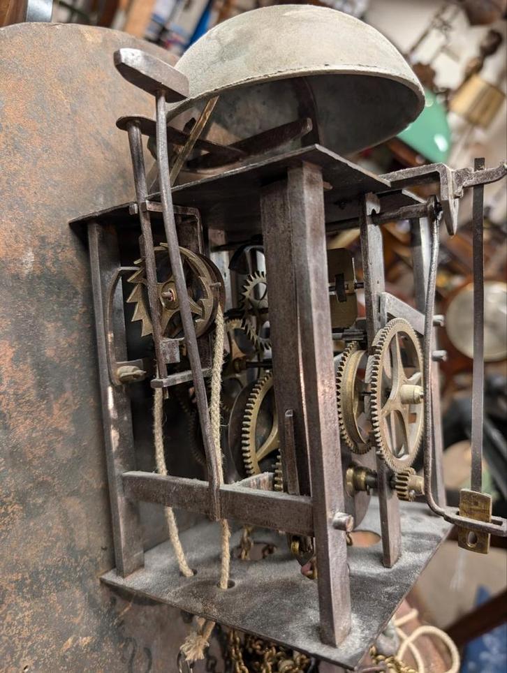 Antiek uurwerk met wekker €35., Antiek en Kunst, Antiek | Klokken, Ophalen