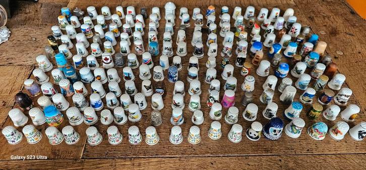 Grote Collectie Vingerhoedjes - Bijna 200 Stuks!, Verzamelen, Overige Verzamelen, Ophalen of Verzenden