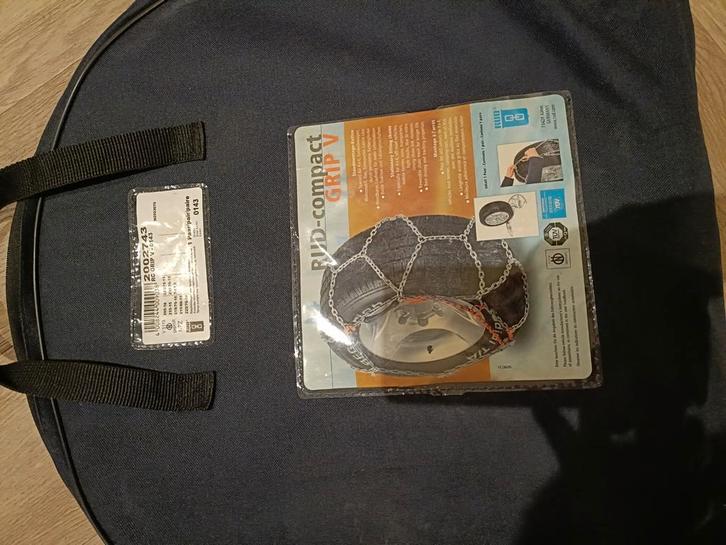 RUD Compact Grip V 0143 Sneeuwkettingen, Auto diversen, Sneeuwkettingen, Zo goed als nieuw, Ophalen of Verzenden