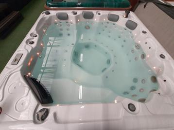  💦balboa jacuzzi amerikaans 💦VANDAAG GELEVERD 💥NU €2750 beschikbaar voor biedingen