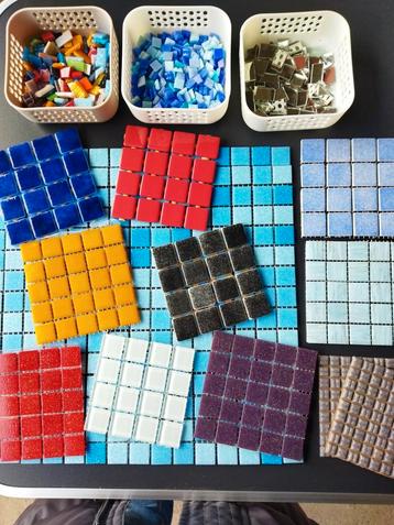 Leuke set (3) mozaïek steentjes voor maar 10,00 beschikbaar voor biedingen