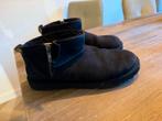 Ugg Gevoerde Pantoffels Maat 44, Ophalen of Verzenden, Zo goed als nieuw, Zwart, Pantoffels of Sloffen
