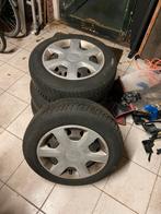 Dacia Logan MCV winterbanden met stalen velgen, Auto-onderdelen, Banden en Velgen, Ophalen, 15 inch, Banden en Velgen, 185 mm