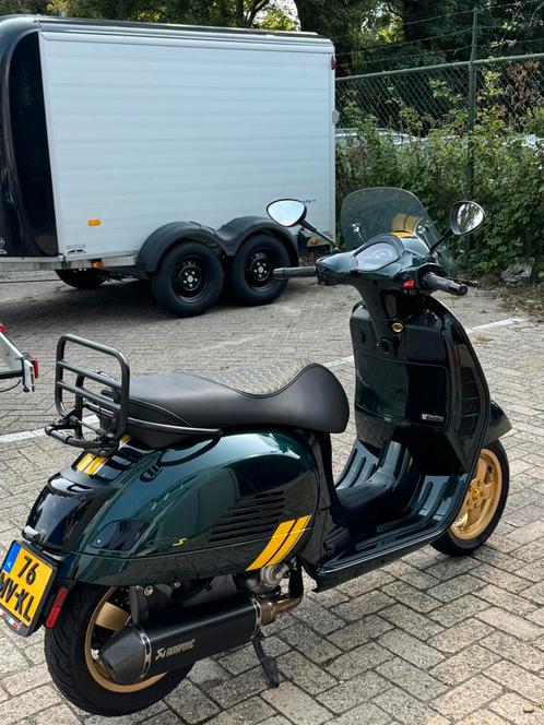 Vespa gts 300 hpe 2020 racing sixties, Fietsen en Brommers, Scooters | Vespa, Zo goed als nieuw, Overige modellen, Ophalen of Verzenden