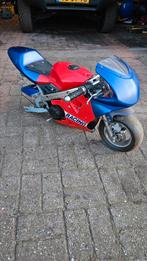 Minibike 49cc 2-takt nieuw nooit gebruikt, achterwiel mist, Ophalen, Overige typen, 49 cc, Zo goed als nieuw