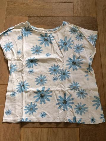 Leuk zomers shirtje Zara met bloemen maat 140 beschikbaar voor biedingen