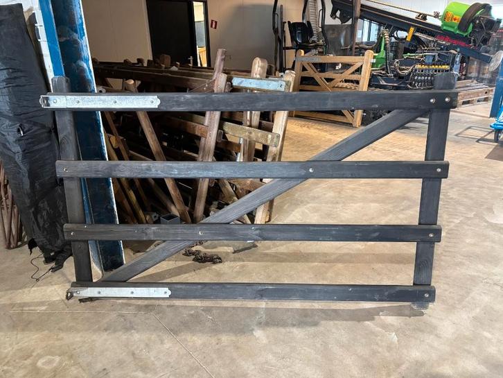 Zwarte poort 200cm Nerafix Din Links, Tuin en Terras, Tuinhekken en Hekwerk, Zo goed als nieuw, Tuinhek, Hout, Met poort, Ophalen of Verzenden