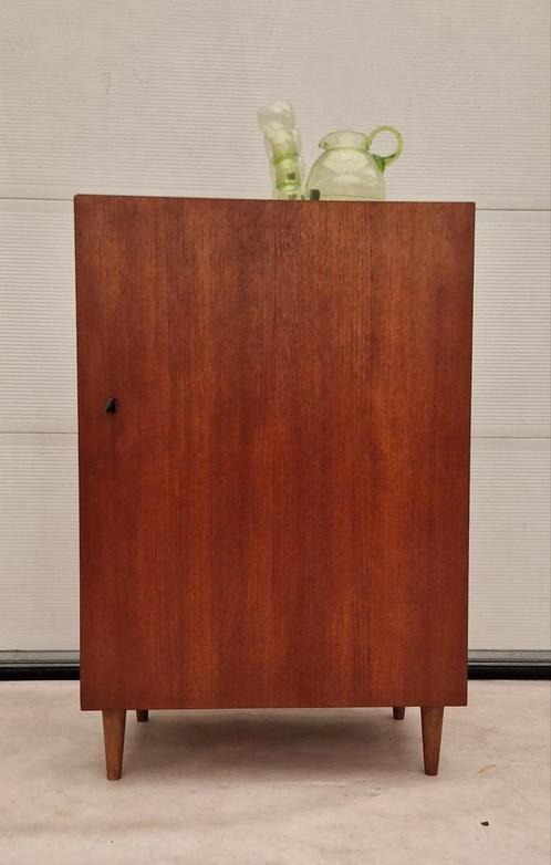 Vintage wandkast met twee lades en een lade, 70cm, Huis en Inrichting, Kasten | Dressoirs, Gebruikt, 50 tot 100 cm, 25 tot 50 cm