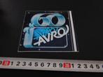 sticker Omroep AVRO 60 jaar, Verzamelen, Stickers, Ophalen, Zo goed als nieuw, Bedrijf of Vereniging
