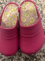 Leuke slippertjes klompjes voor kleuter enz maat 24/25, Kinderen en Baby's, Ophalen of Verzenden, Zo goed als nieuw, Jongetje of Meisje