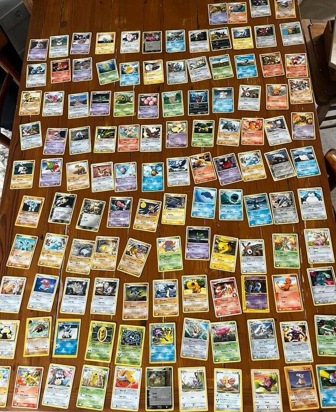 Pokemon Kaarten Collectie (350 stuks), Hobby en Vrije tijd, Verzamelkaartspellen | Pokémon, Gebruikt, Meerdere kaarten, Foil, Ophalen