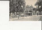 Den Haag Station met aanplakzuil en tram A Segboer, Ophalen of Verzenden, Voor 1920, Ongelopen, Zuid-Holland