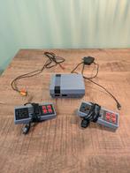 NES lookalike mini spelcomputer, Spelcomputers en Games, Verzenden, Zo goed als nieuw, Met 2 controllers, Met games