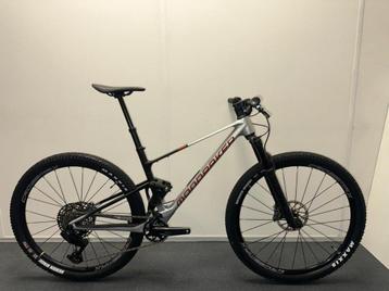 Mondraker F Podium R Racing zilver M 2025 beschikbaar voor biedingen
