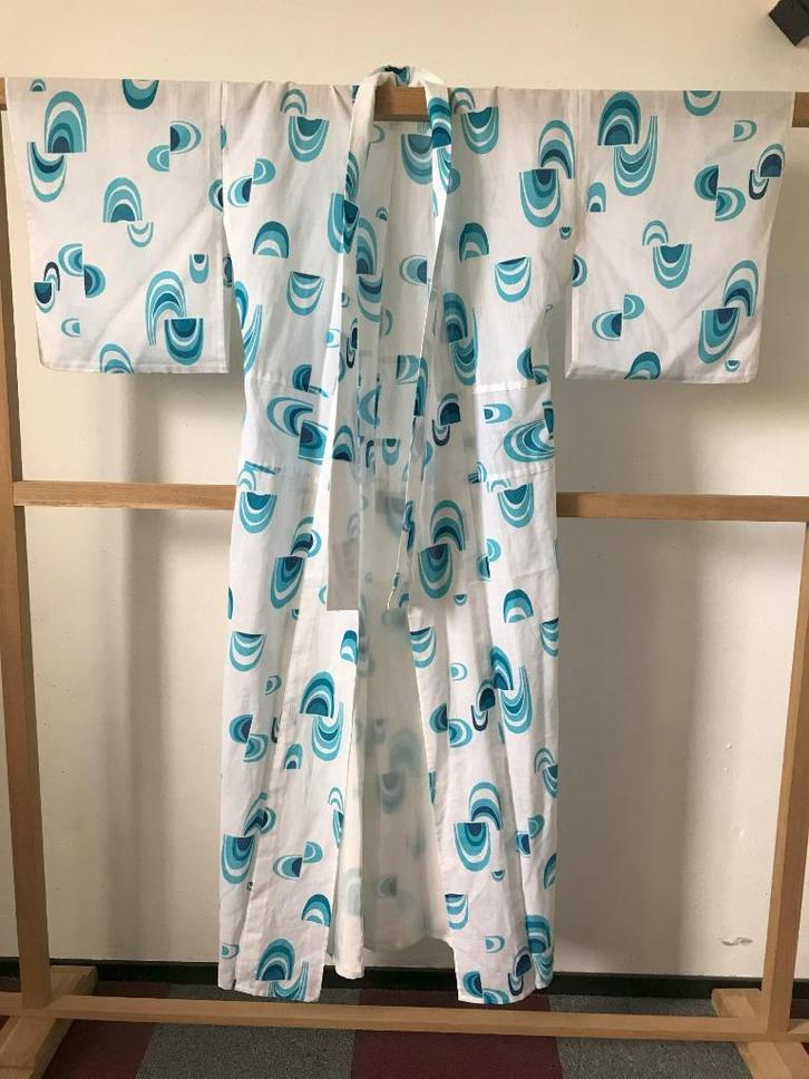 Traditionele Japanse Kimono white blue, Antiek en Kunst, Antiek | Kleding en Accessoires, Ophalen of Verzenden