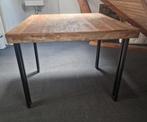 Nieuwe teak houten tafel en 2 stoelen, Huis en Inrichting, Tafels | Eettafels, Ophalen, 50 tot 100 cm, Zo goed als nieuw, Vier personen