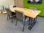 Eikenhouten tafel industrieel zwart + 4 stoelen met wieltjes, Huis en Inrichting, Tafels | Eettafels, 200 cm of meer, 50 tot 100 cm