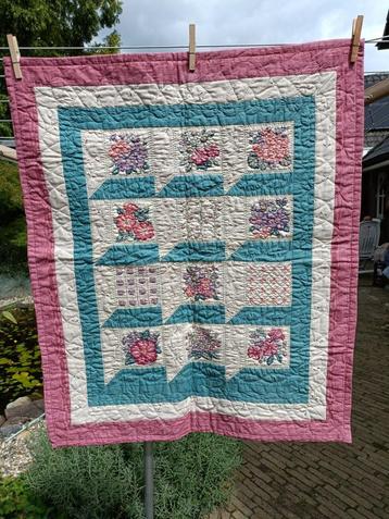 Patchwordk quilt attic window bloemen print 80 x 67 cm (A12) beschikbaar voor biedingen