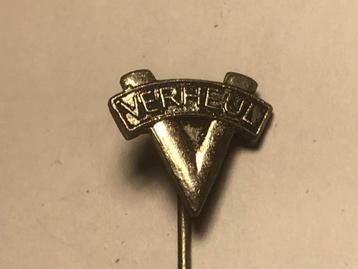 Metalen VERHEUL BUS- en VRACHTWAGENMERK Speld (Metaalkleur). beschikbaar voor biedingen