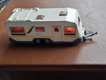 Caravan .........€ 15,oo beschikbaar voor biedingen